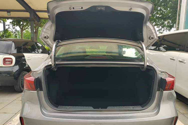 Used CHANGAN Eado 2020 PLUS Million Edition 1.6L GDI CVT Luxury Model Trunk