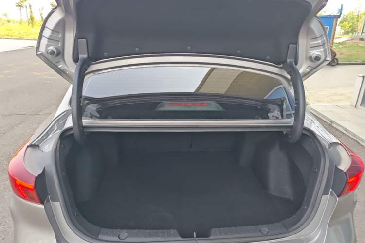 Used CHANGAN Eado 2020 PLUS Blue Whale NE 1.4T GDI DCT Flagship Model Trunk