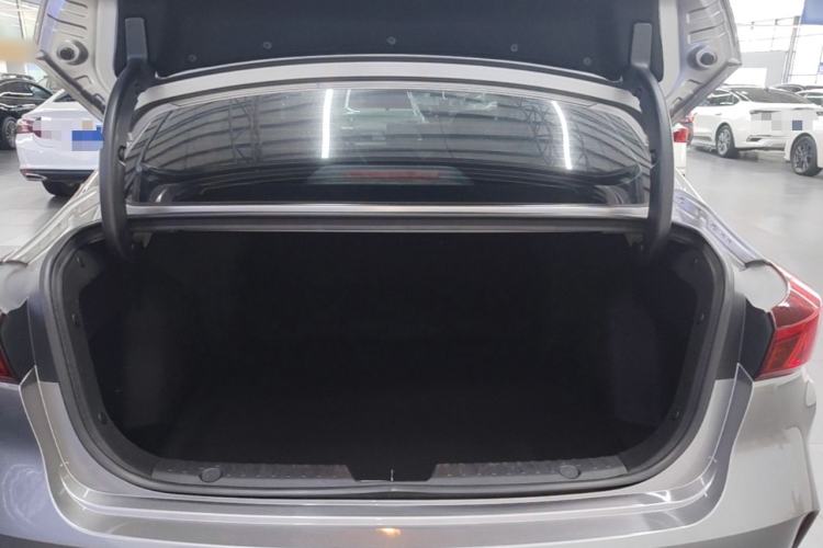 Used CHANGAN Eado 2020 PLUS Blue Whale NE 1.4T GDI DCT Prestige Model Trunk