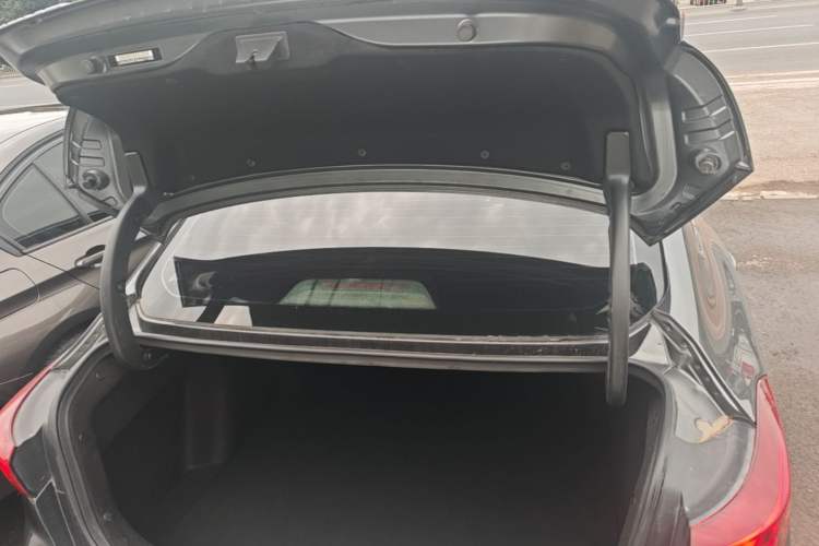 Used CHANGAN Eado 2020 PLUS Blue Whale NE 1.4T GDI DCT Prestige Model Trunk