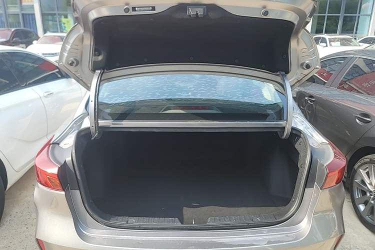 Used CHANGAN Eado 2020 PLUS 1.6L GDI Manual Luxury Model Trunk