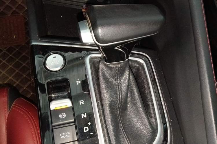 Used CHANGAN Eado 2020 PLUS Blue Whale NE 1.4T GDI DCT Flagship Model Gear Lever