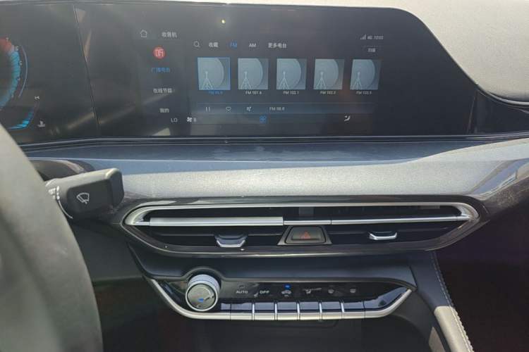 Used CHANGAN Eado 2020 PLUS Blue Whale NE 1.4T GDI DCT Prestige Model Audio And AC Panel