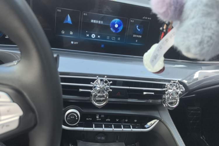 Used CHANGAN Eado 2020 PLUS Blue Whale NE 1.4T GDI DCT Prestige Model Audio And AC Panel