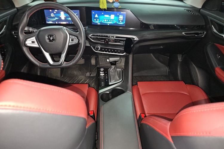 Used CHANGAN Eado 2020 PLUS Blue Whale NE 1.4T GDI DCT Flagship Model Center Console