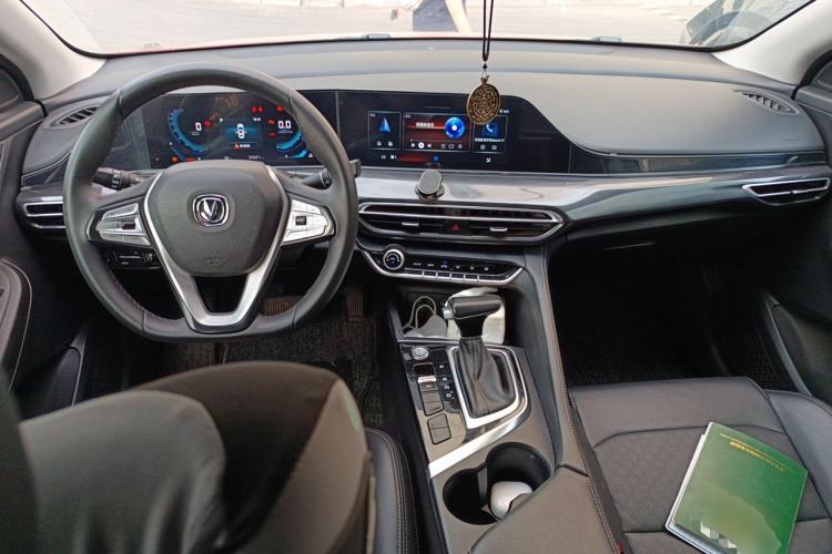 Used CHANGAN Eado 2020 PLUS 1.6L GDI Automatic Luxury Model Center Console