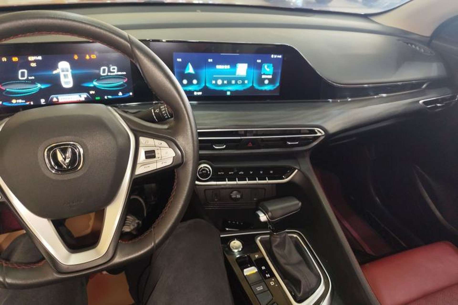 Used CHANGAN Eado 2020 PLUS Blue Whale NE 1.4T GDI DCT Flagship Model Center Console