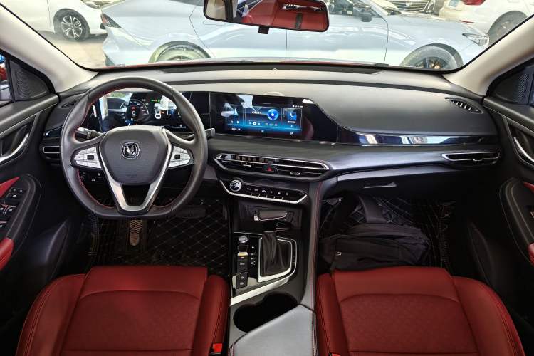 Used CHANGAN Eado 2020 PLUS Blue Whale NE 1.4T GDI DCT Flagship Model Center Console
