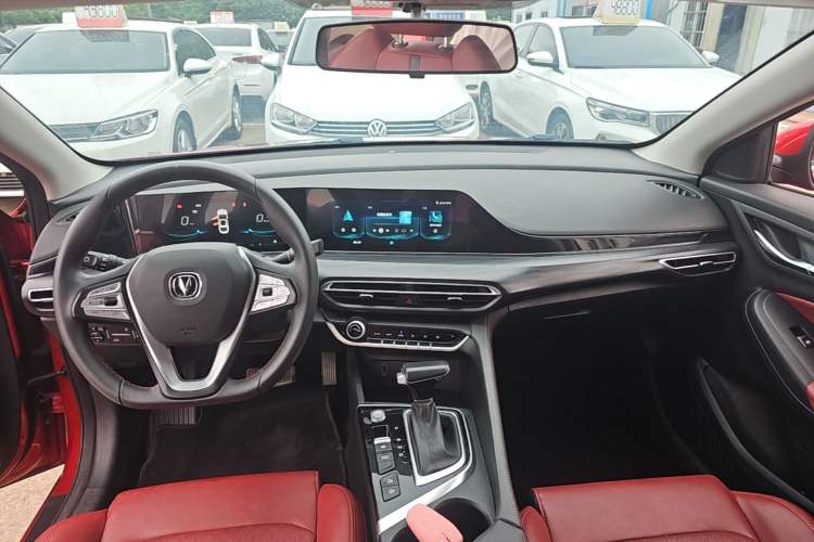 Used CHANGAN Eado 2020 PLUS Blue Whale NE 1.4T GDI DCT Flagship Model Center Console