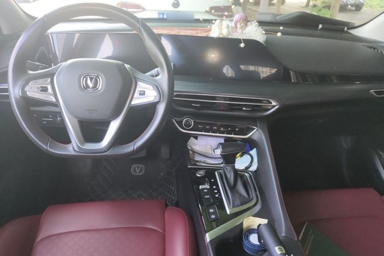 Used CHANGAN Eado 2020 PLUS Blue Whale NE 1.4T GDI DCT Flagship Model Center Console