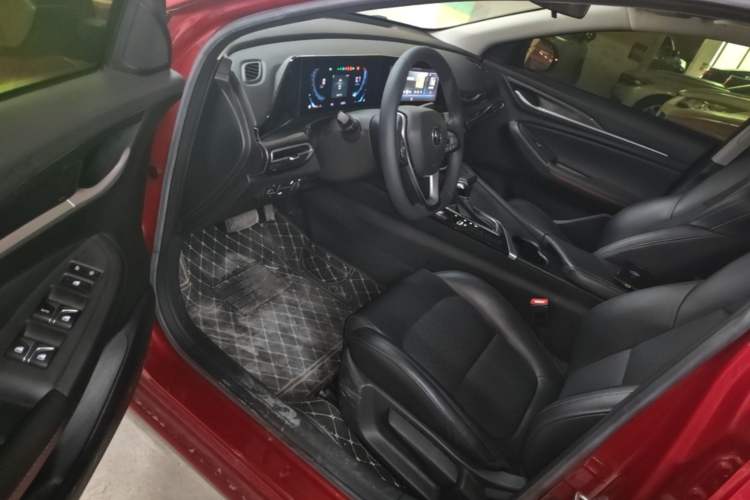 Used CHANGAN Eado 2020 PLUS 1.6L GDI Automatic Luxury Model Driver Seat