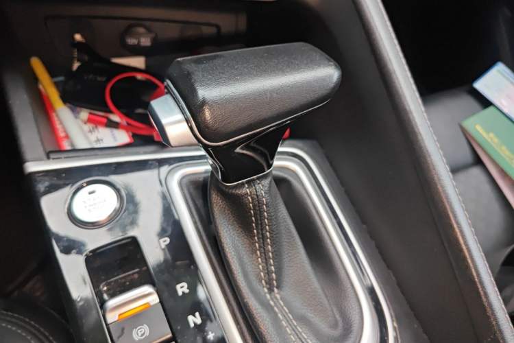 Used CHANGAN Eado 2020 PLUS Blue Whale NE 1.4T GDI DCT Prestige Model Gear Lever