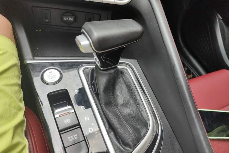 Used CHANGAN Eado 2020 PLUS Blue Whale NE 1.4T GDI DCT Flagship Model Gear Lever
