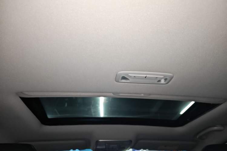 Used CHANGAN Eado 2020 PLUS 1.6L GDI Automatic Luxury Model Headliner