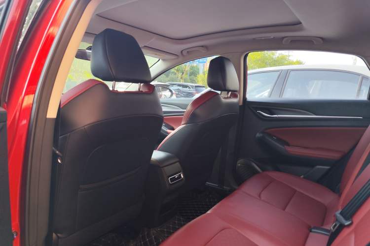 Used CHANGAN Eado 2020 PLUS Blue Whale NE 1.4T GDI DCT Flagship Model Interior 5