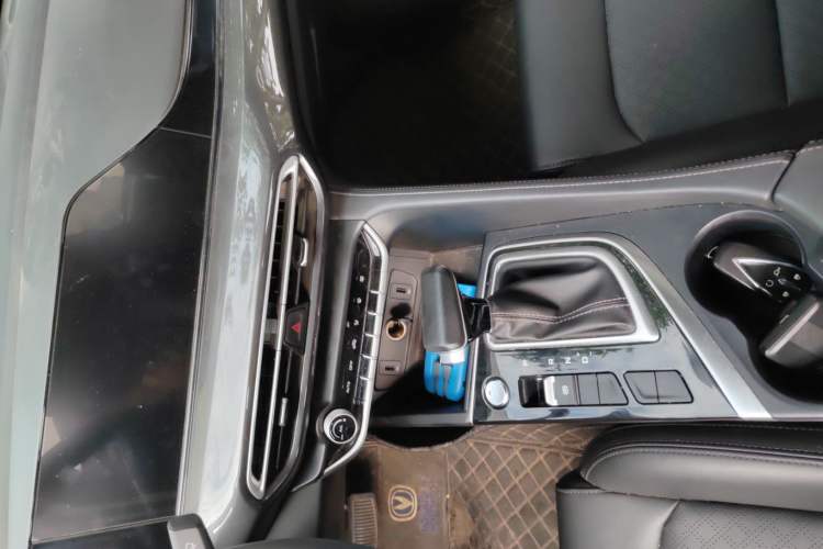 Used CHANGAN Eado 2020 PLUS 1.6L GDI Automatic Luxury Model Interior 5