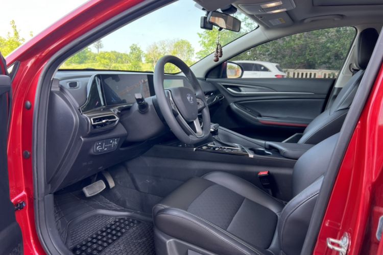 Used CHANGAN Eado 2020 PLUS Blue Whale NE 1.4T GDI DCT Prestige Model Left Front Seat