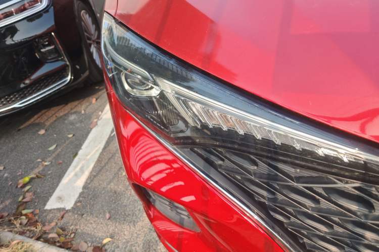 Used CHANGAN Eado 2020 PLUS Blue Whale NE 1.4T GDI DCT Flagship Model Right Front Headlight