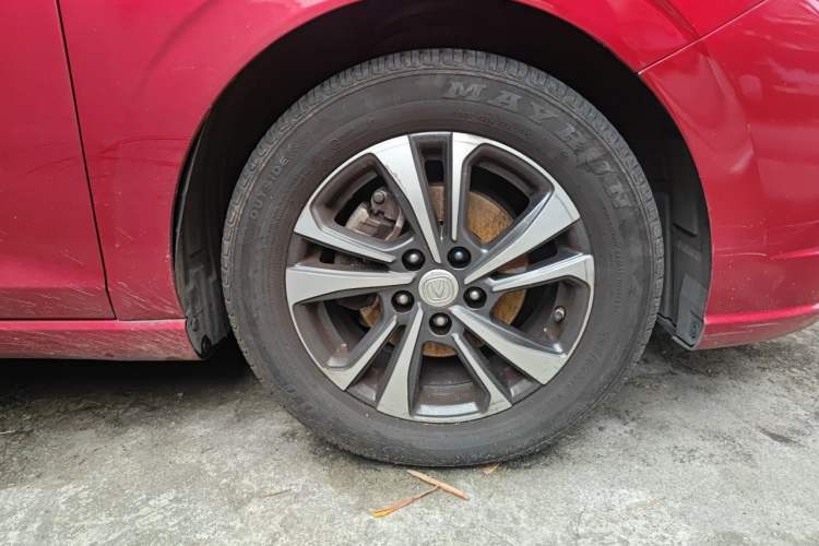 Used CHANGAN Eado 2020 PLUS Blue Whale NE 1.4T GDI DCT Prestige Model Right Front Wheel Hub