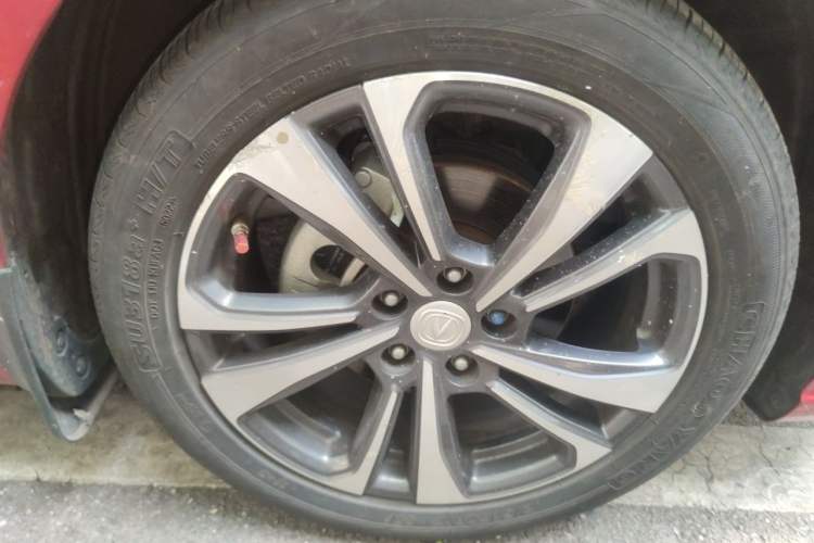 Used CHANGAN Eado 2020 PLUS Blue Whale NE 1.4T GDI DCT Flagship Model Right Front Wheel Hub