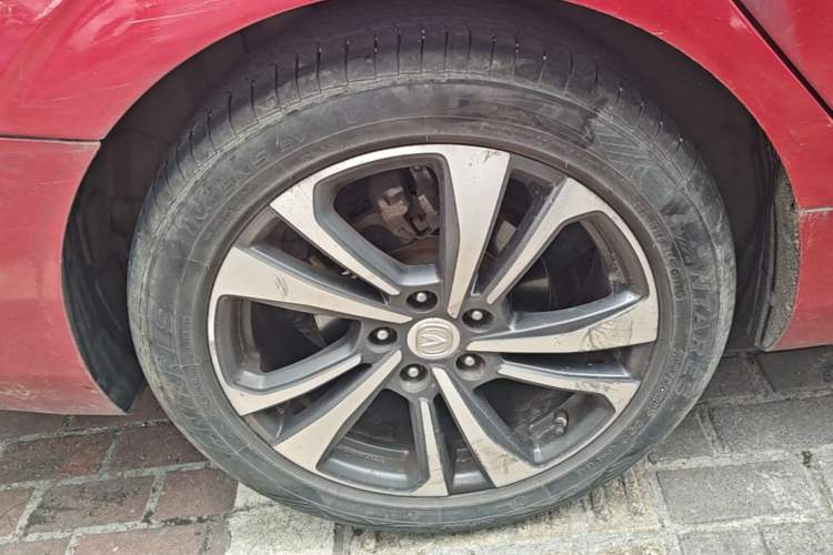 Used CHANGAN Eado 2020 PLUS Blue Whale NE 1.4T GDI DCT Flagship Model Right Rear Wheel Hub