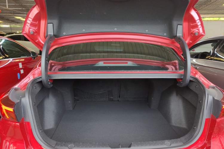 Used CHANGAN Eado 2020 PLUS Blue Whale NE 1.4T GDI DCT Flagship Model Trunk