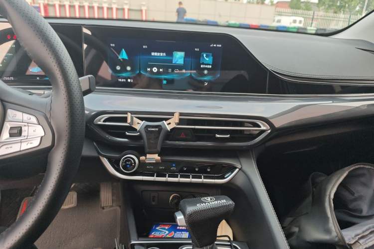 Used CHANGAN Eado 2020 PLUS Blue Whale NE 1.4T GDI DCT Prestige Model Audio And AC Panel