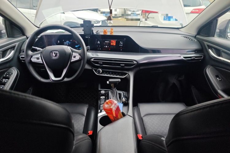 Used CHANGAN Eado 2020 PLUS 1.6L GDI Automatic Luxury Model Center Console