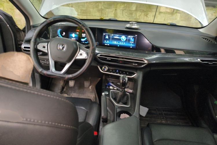 Used CHANGAN Eado 2020 PLUS 1.6L GDI Manual Luxury Model Center Console