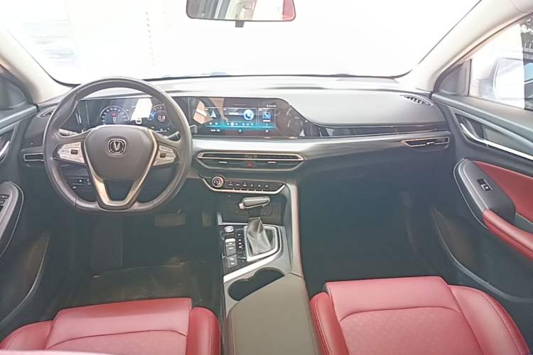 Used CHANGAN Eado 2020 PLUS Blue Whale NE 1.4T GDI DCT Flagship Model Center Console