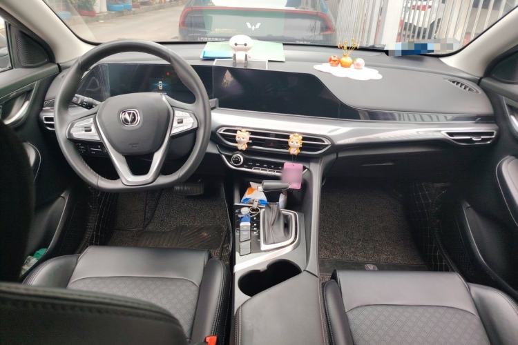 Used CHANGAN Eado 2020 PLUS Blue Whale NE 1.4T GDI DCT Prestige Model Center Console