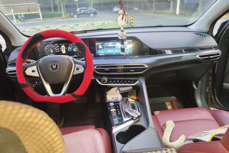 Used CHANGAN Eado 2020 PLUS Blue Whale NE 1.4T GDI DCT Flagship Model Center Console