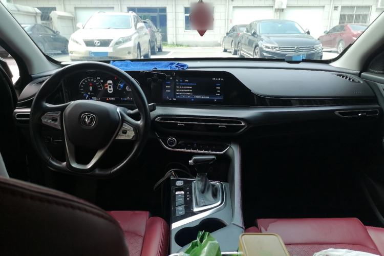 Used CHANGAN Eado 2020 PLUS Blue Whale NE 1.4T GDI DCT Flagship Model Center Console