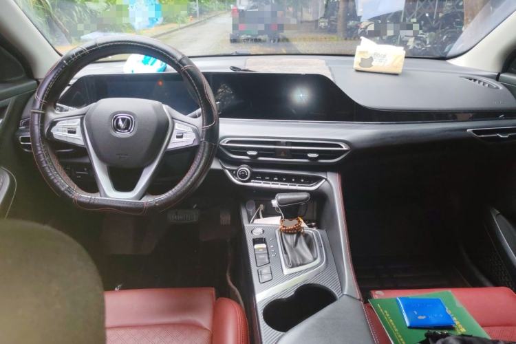 Used CHANGAN Eado 2020 PLUS Blue Whale NE 1.4T GDI DCT Flagship Model Center Console