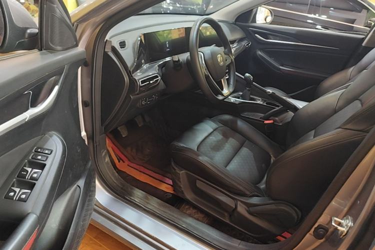 Used CHANGAN Eado 2020 PLUS 1.6L GDI Manual Luxury Model Driver Seat