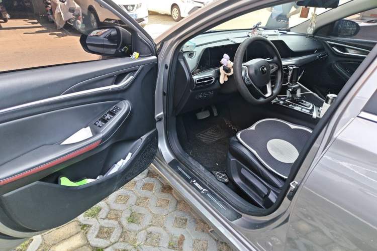 Used CHANGAN Eado 2020 PLUS Million Edition 1.6L GDI CVT Luxury Model Driver Seat
