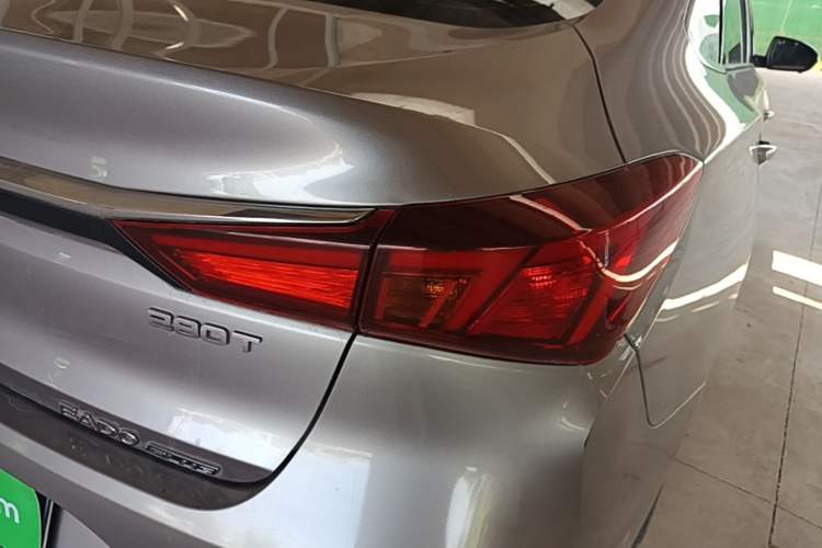 Used CHANGAN Eado 2020 PLUS Blue Whale NE 1.4T GDI DCT Flagship Model Exterior 3