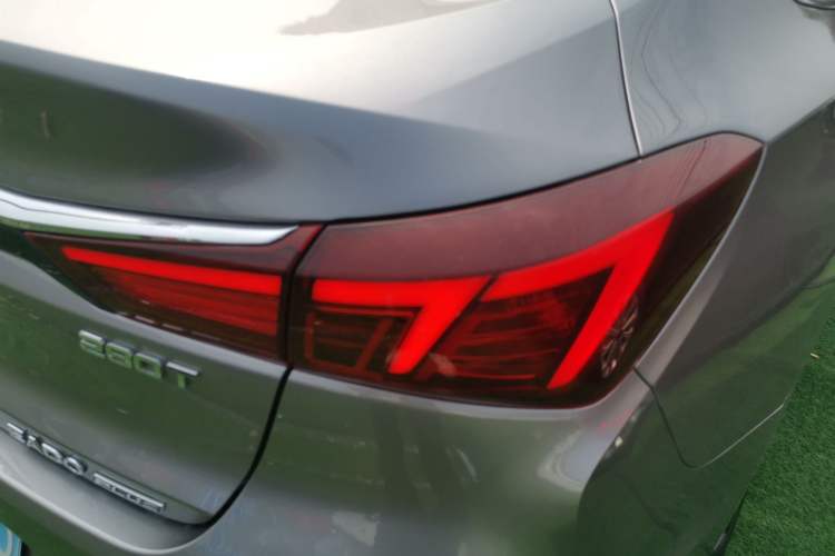 Used CHANGAN Eado 2020 PLUS Blue Whale NE 1.4T GDI DCT Flagship Model Exterior 3