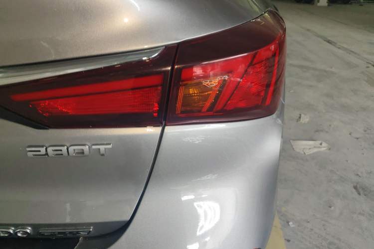 Used CHANGAN Eado 2020 PLUS Blue Whale NE 1.4T GDI DCT Prestige Model Exterior 3