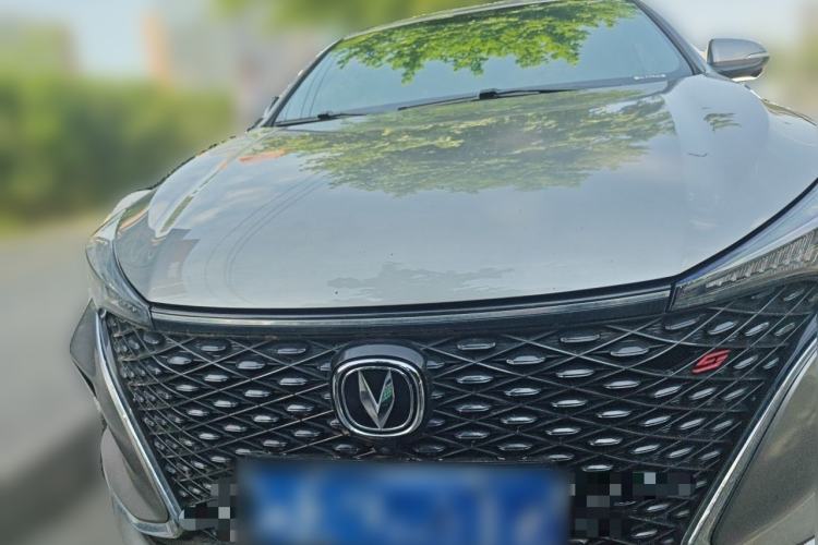 Used CHANGAN Eado 2020 PLUS Blue Whale NE 1.4T GDI DCT Flagship Model Front