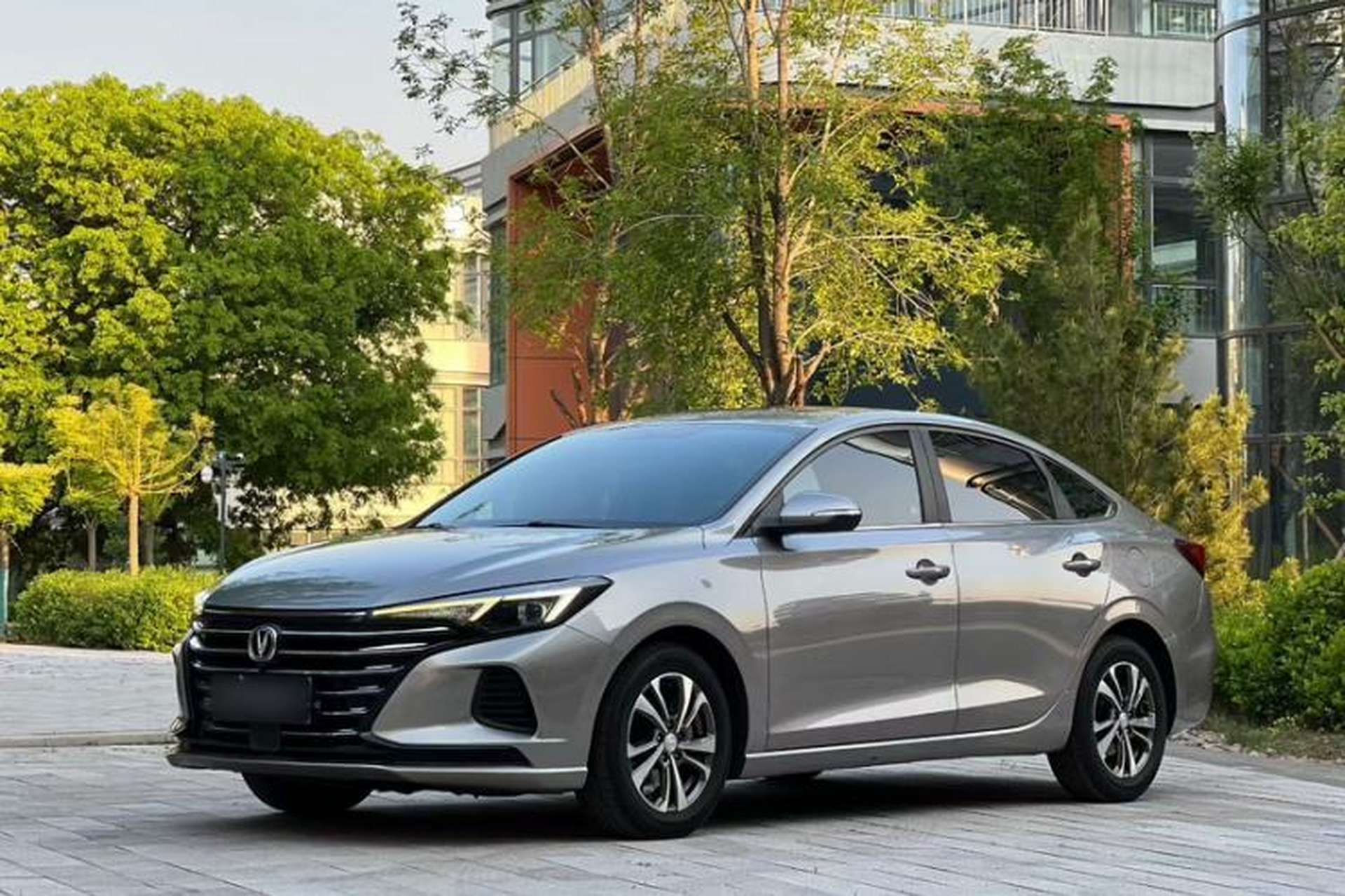 Used CHANGAN Eado 2020 PLUS Million Edition 1.6L GDI CVT Luxury Model Front Left 45 Deg