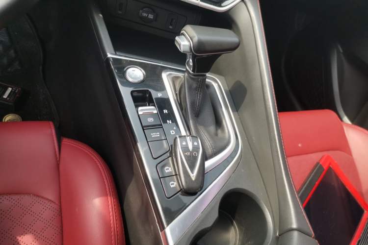 Used CHANGAN Eado 2020 PLUS Blue Whale NE 1.4T GDI DCT Flagship Model Gear Lever