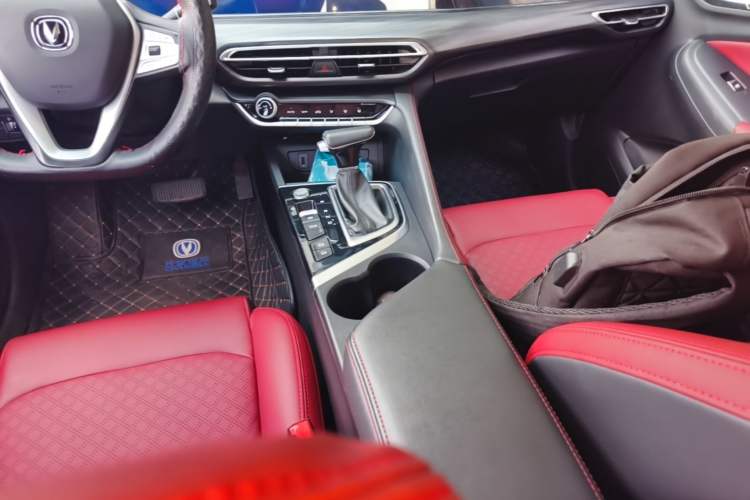 Used CHANGAN Eado 2020 PLUS Blue Whale NE 1.4T GDI DCT Flagship Model Gear Lever