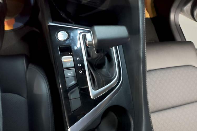 Used CHANGAN Eado 2020 PLUS Blue Whale NE 1.4T GDI DCT Prestige Model Gear Lever