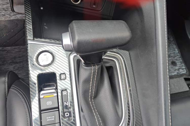 Used CHANGAN Eado 2020 PLUS Blue Whale NE 1.4T GDI DCT Prestige Model Gear Lever