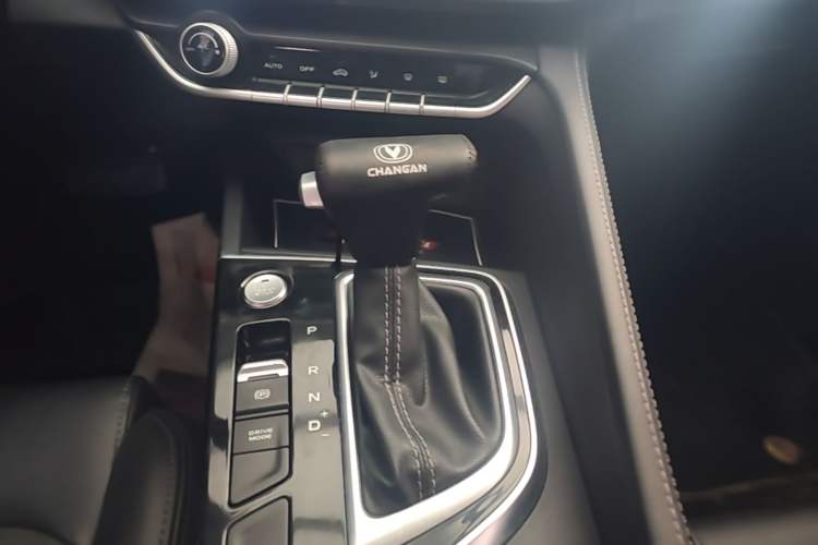 Used CHANGAN Eado 2020 PLUS Blue Whale NE 1.4T GDI DCT Prestige Model Gear Lever