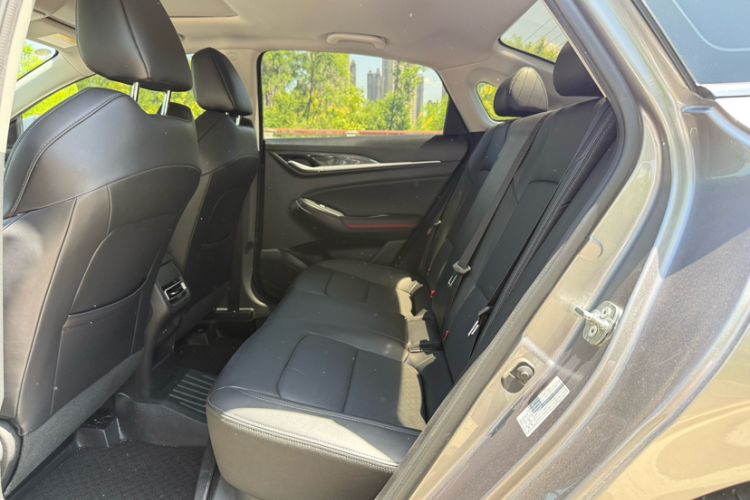 Used CHANGAN Eado 2020 PLUS Blue Whale NE 1.4T GDI DCT Prestige Model Interior 3