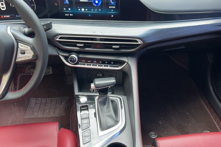 Used CHANGAN Eado 2020 PLUS Blue Whale NE 1.4T GDI DCT Flagship Model Interior 4
