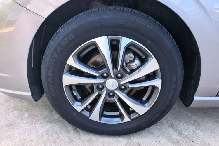 Used CHANGAN Eado 2020 PLUS Blue Whale NE 1.4T GDI DCT Prestige Model Left Front Wheel Hub