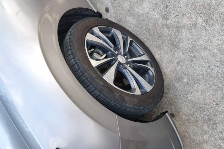 Used CHANGAN Eado 2020 PLUS Blue Whale NE 1.4T GDI DCT Flagship Model Left Front Wheel Hub